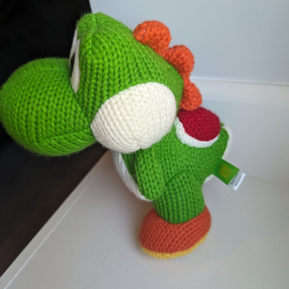 Green yarn Yoshi